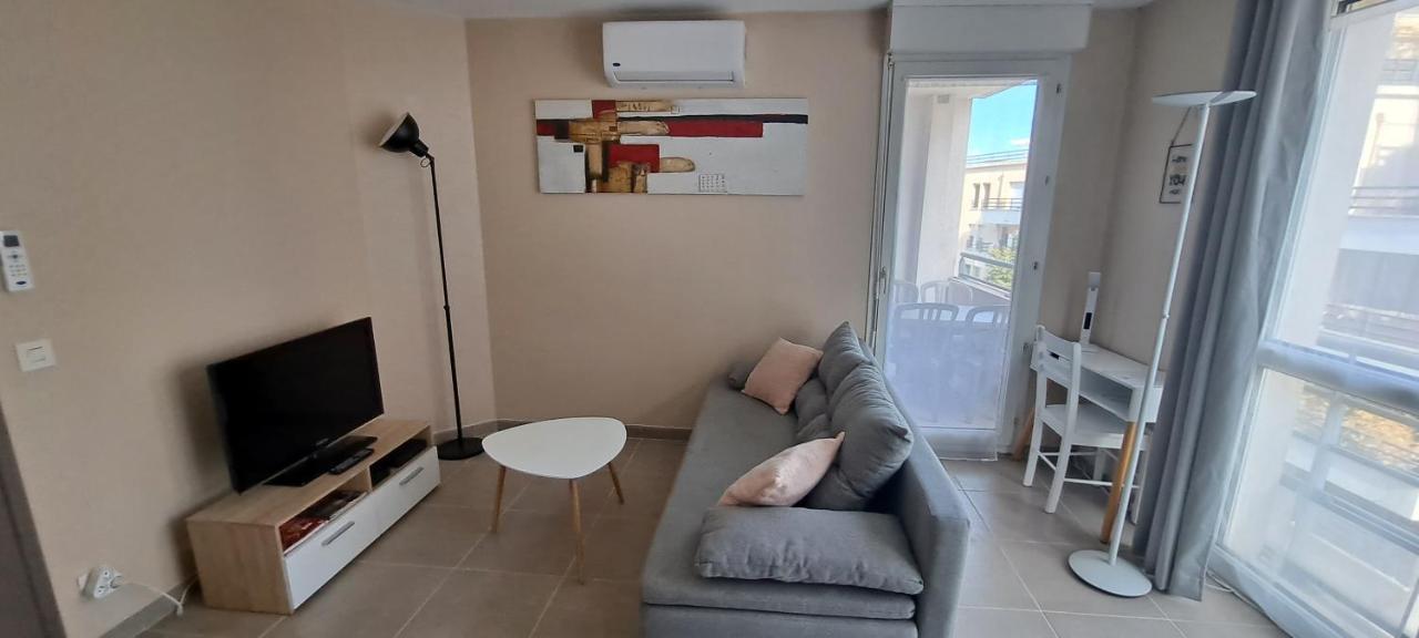 Appart T2 Standing Tout Confort Avec Balcon - Parking En Option Λυών Εξωτερικό φωτογραφία