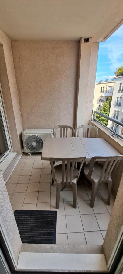 Appart T2 Standing Tout Confort Avec Balcon - Parking En Option Λυών Εξωτερικό φωτογραφία